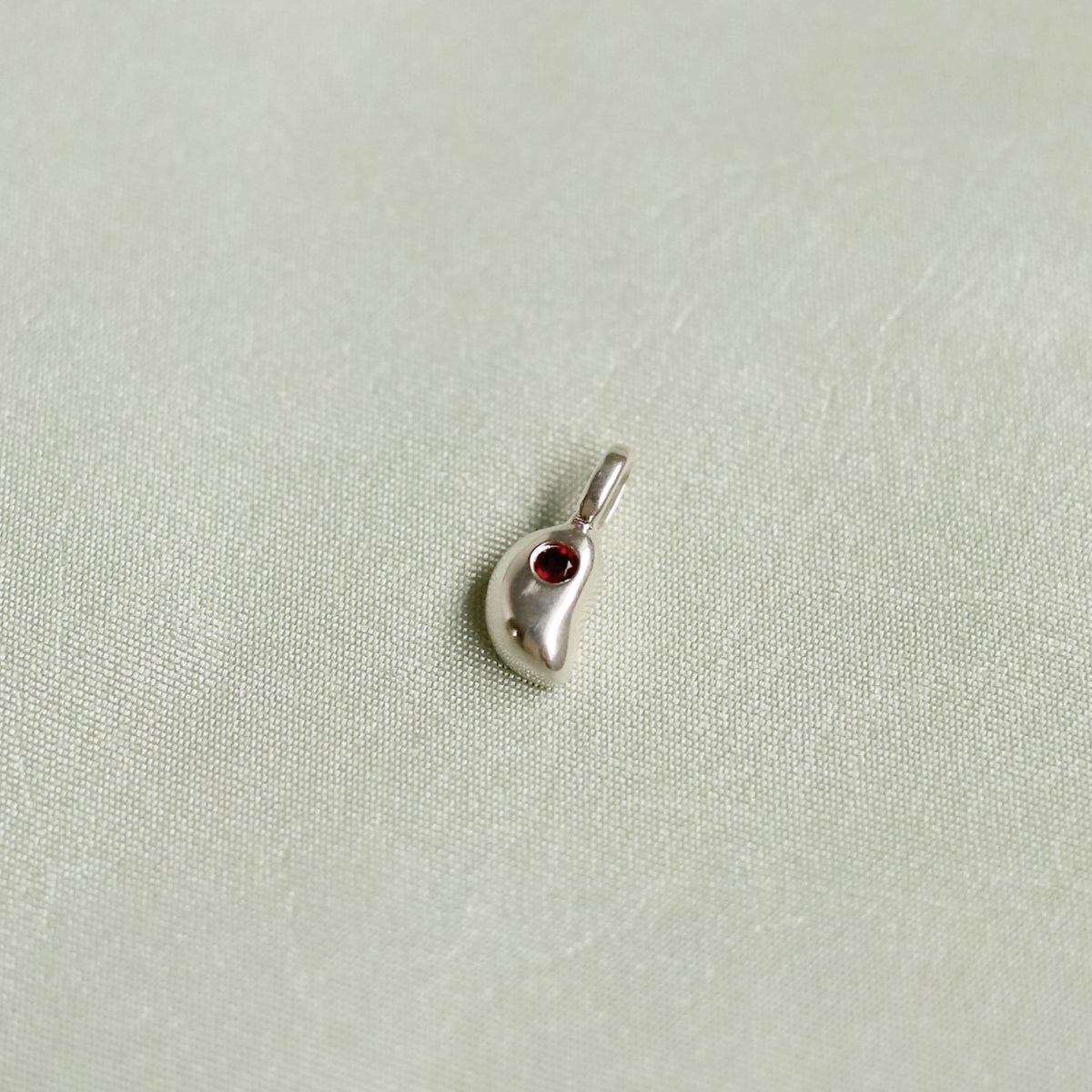 swim charm SV(Jan/Feb/Mar/Jun/Aug/Oct/Nov/Dec)