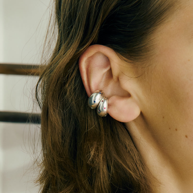 【先行販売】ポルカイヤーカフ SV(シンセティックサファイア)