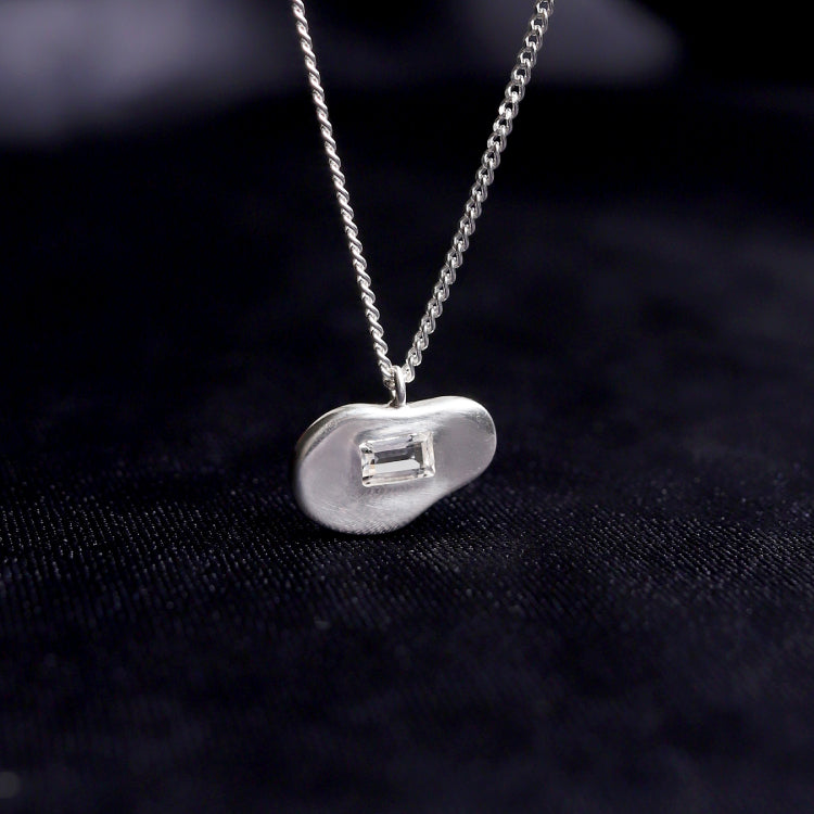 【Recall coming soon…】float necklace SV (white quartz)