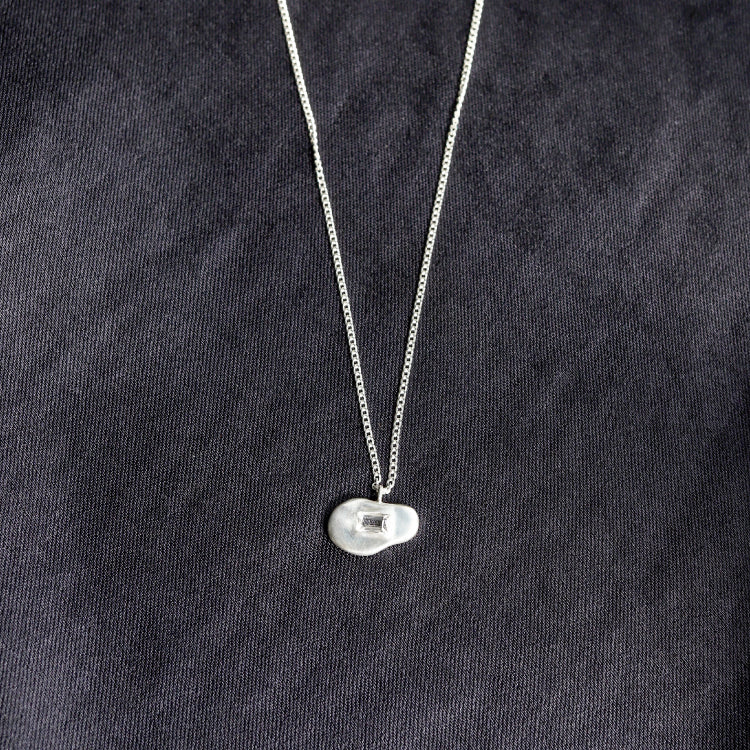 【Recall coming soon…】float necklace SV (white quartz)