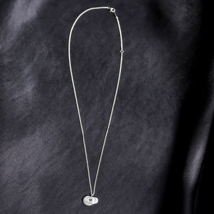 【Recall coming soon…】float necklace SV (white quartz)