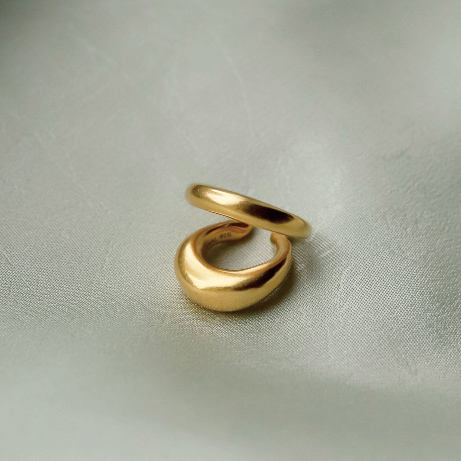 drip earcuff GD
