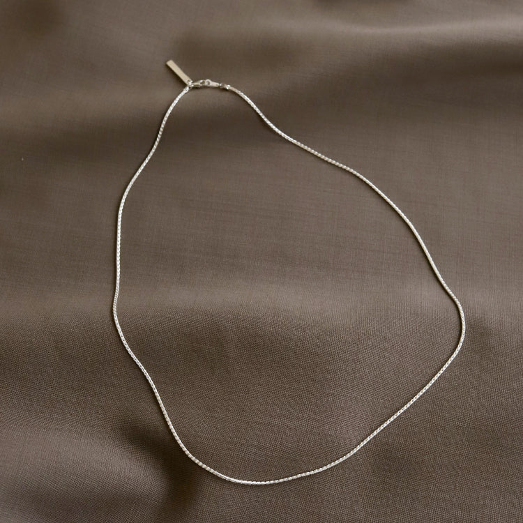 twise chain necklace