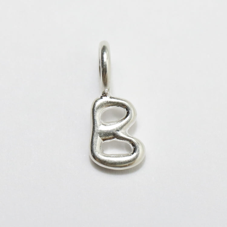 【NEW ITEM】Drawing alphabet charm SV