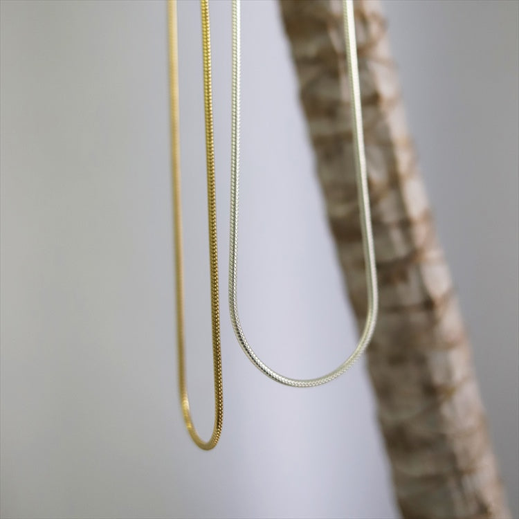 round snake choker