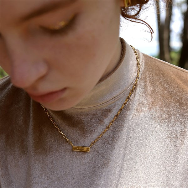 aprom necklace