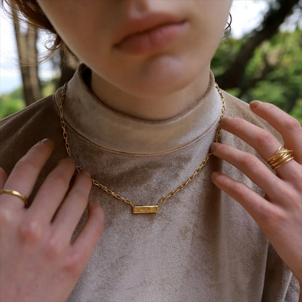 aprom necklace