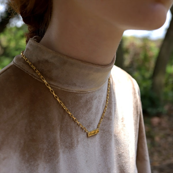 aprom necklace