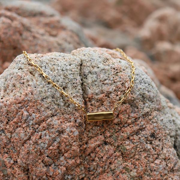 aprom necklace
