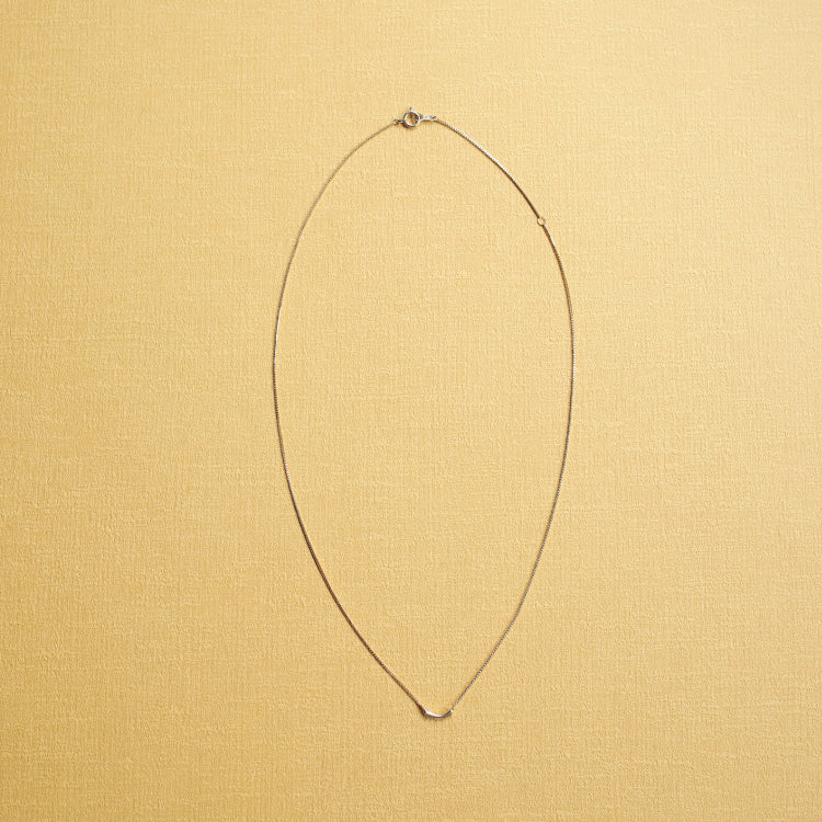 K18 breve necklace