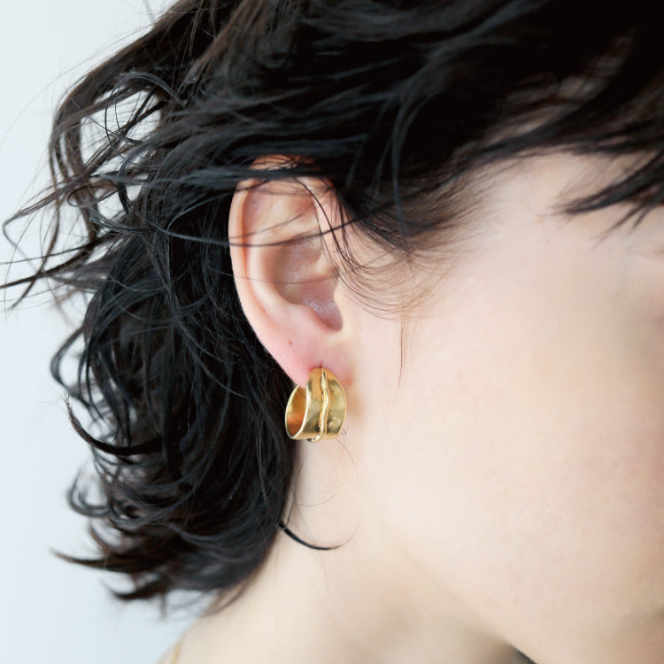 品揃え豊富で エルムピアス GD アクセサリー