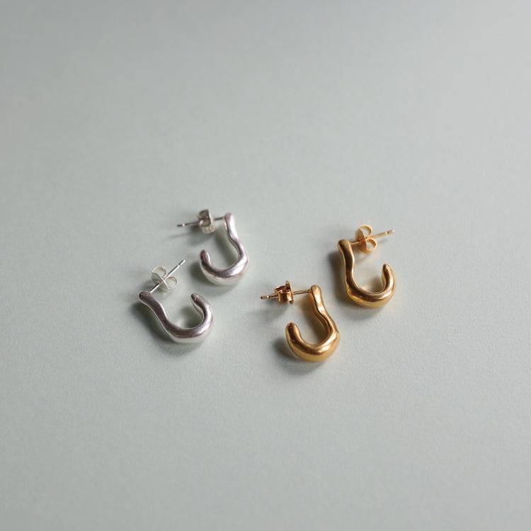 ハートスワンピアス GD