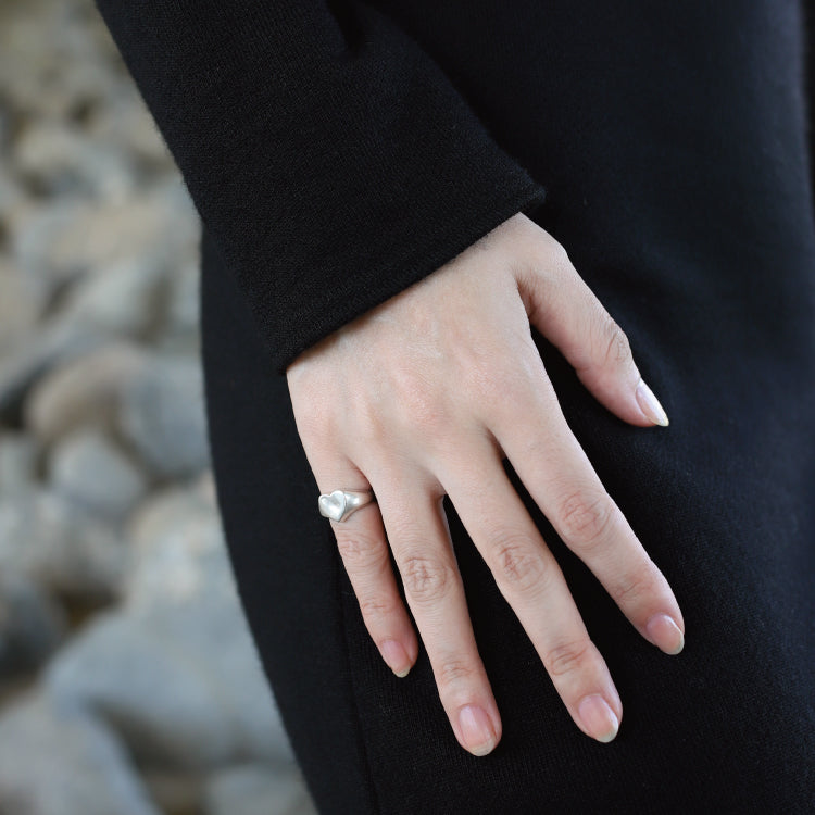 H signet ring SV