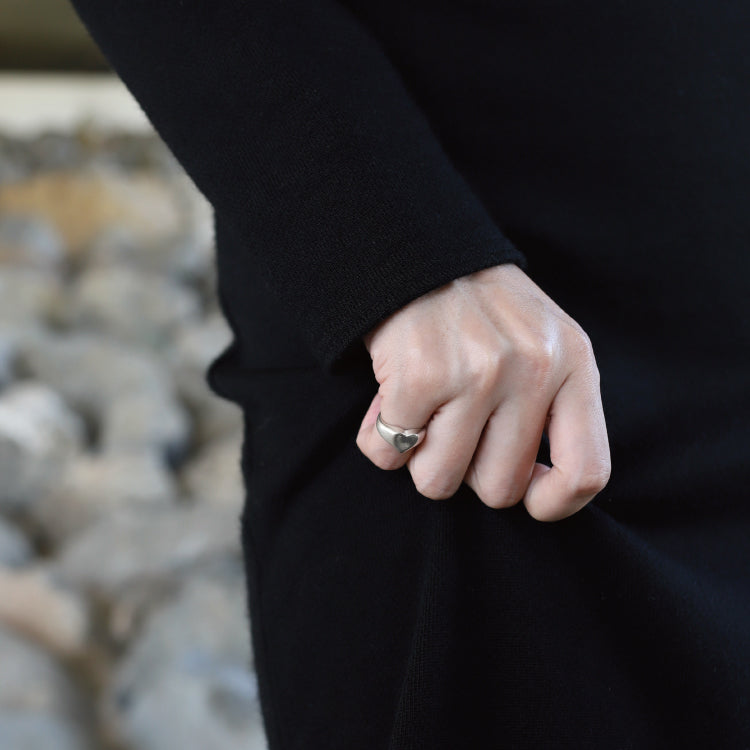 H signet ring SV