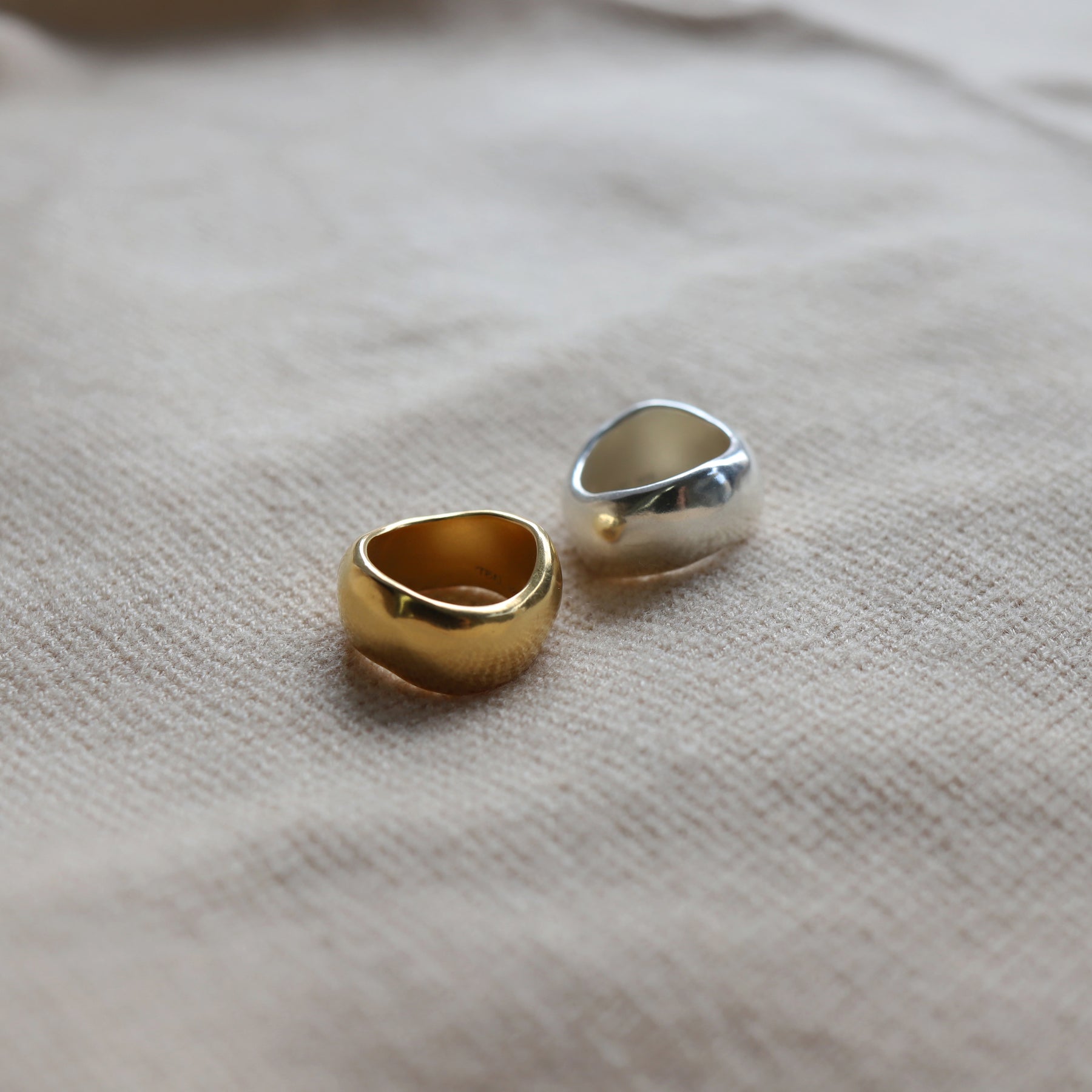 plump pinky ring GD