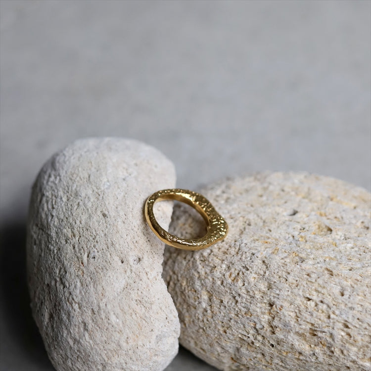 【ONLY STOCK】hump ring GD
