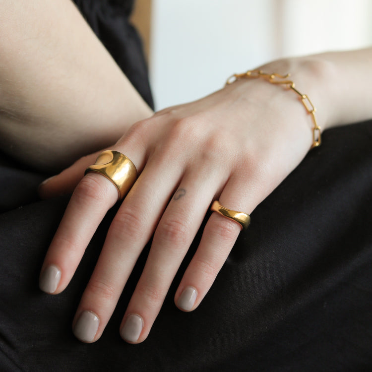 【moment】tilt ring