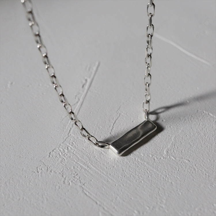 aprom necklace