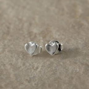 【coming soon...】タイニーハートピアス SV