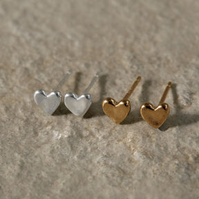 【coming soon...】タイニーハートピアス GD