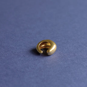 【moment】fig earcuff