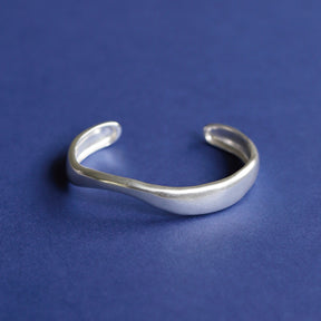 tilt bangle