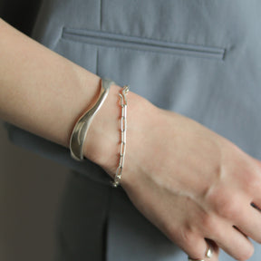 tilt bangle