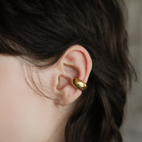 【moment】fig earcuff