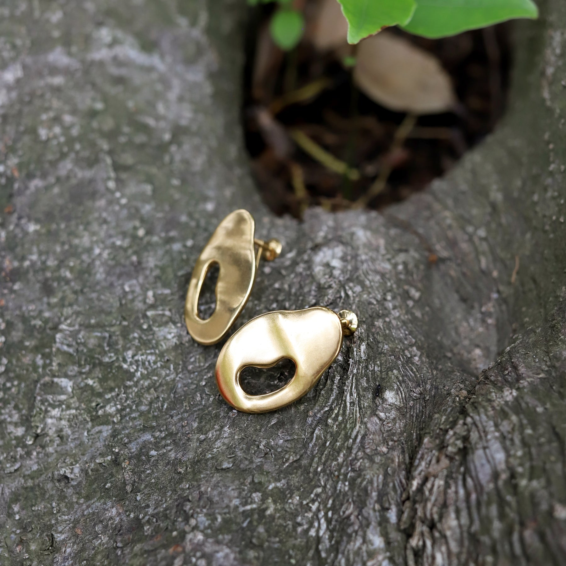 【ONLY STOCK】ドルセットイヤリング GD