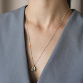 arch necklace