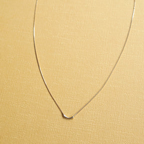 K18 breve necklace