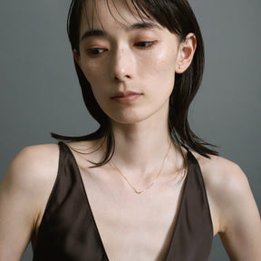 K18 breve necklace