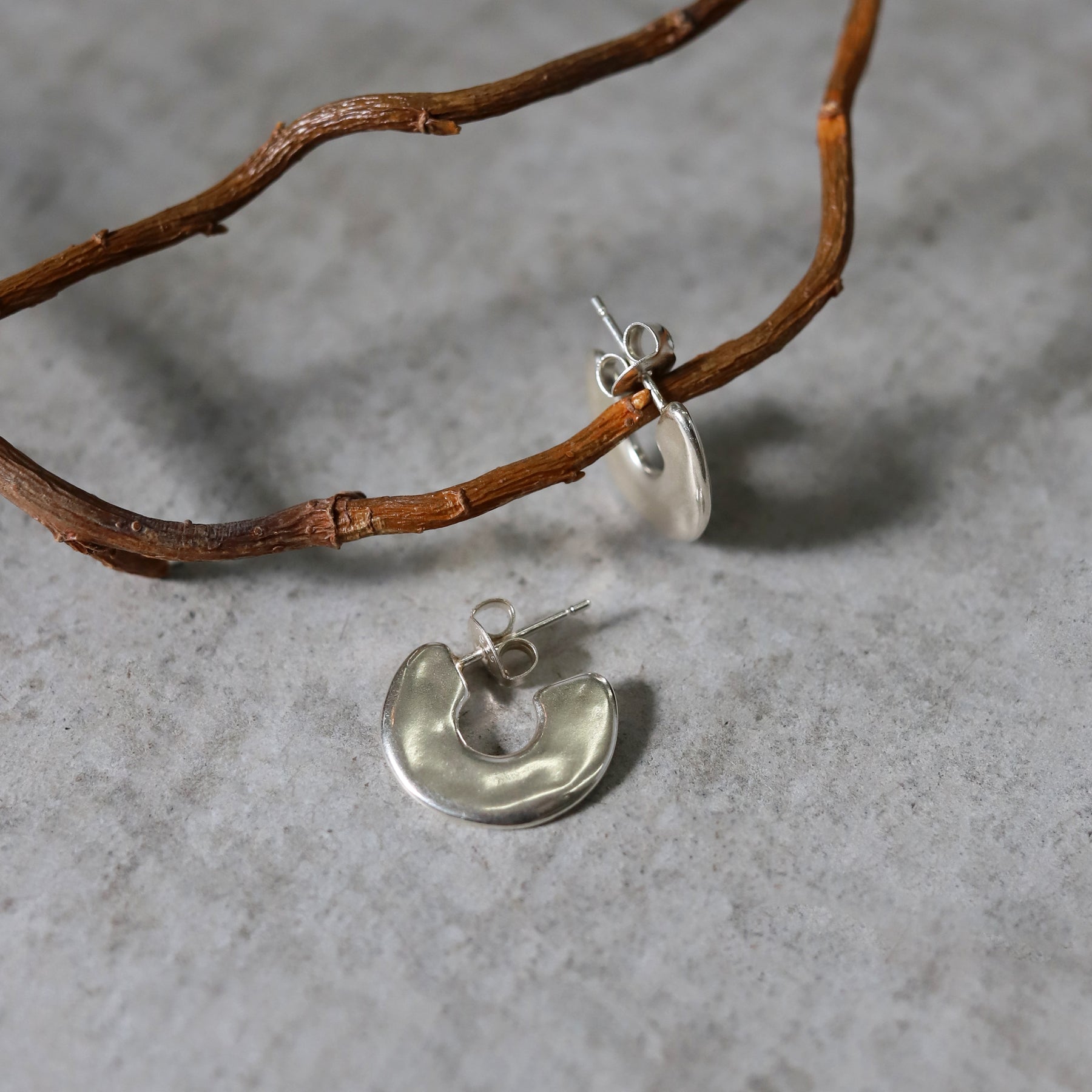 【SALE】[ONLINE STORE限定]フラットサークルピアス SV-S-