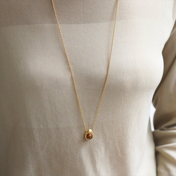 embed necklace