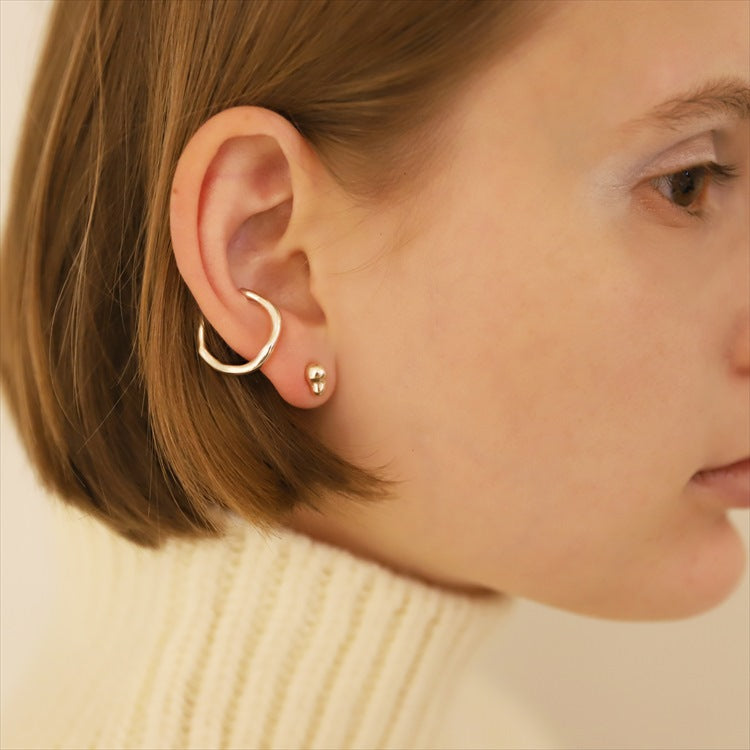 comma earrings