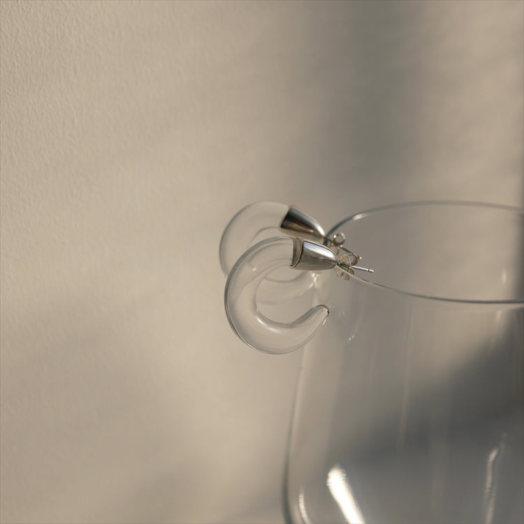 Glass pool piercing SV